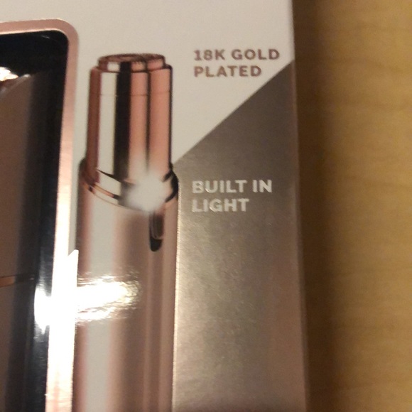 Brand new! Finishing Touch FLAWLESS facial hair remover gold plated - Picture 2 of 8